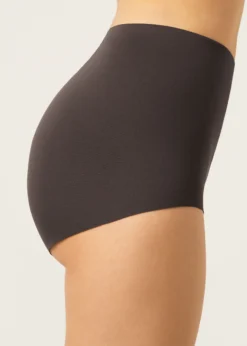 Hot Pants